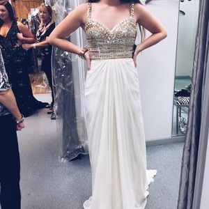 Prom dress / formal dress
