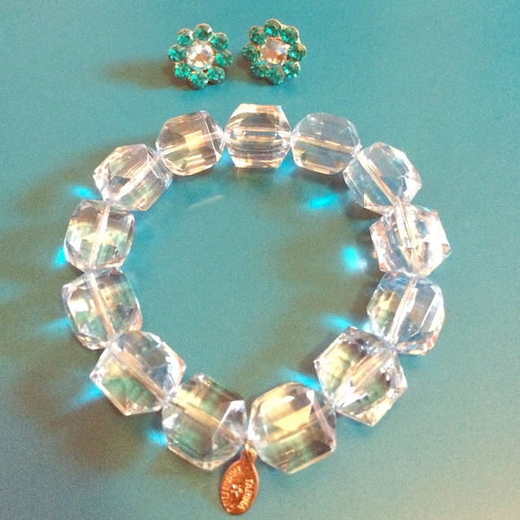 Tarina Tarantino matching bracelet and earrings