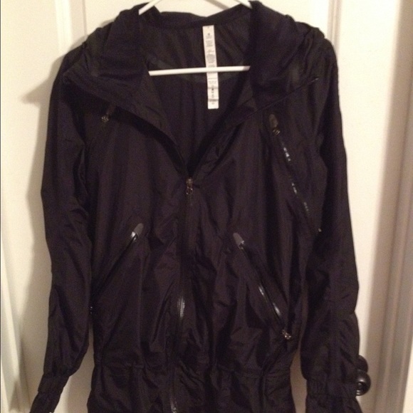 Lululemon Rain Jacket Size 6