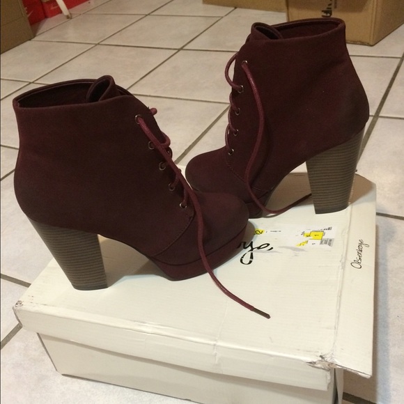 Shoes - Picture 4 of 4