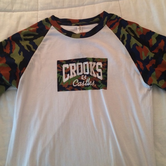 Crooks & Castles camo baseball tee