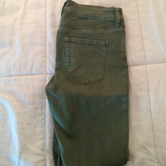 Bullhead denim co. forest green jeans