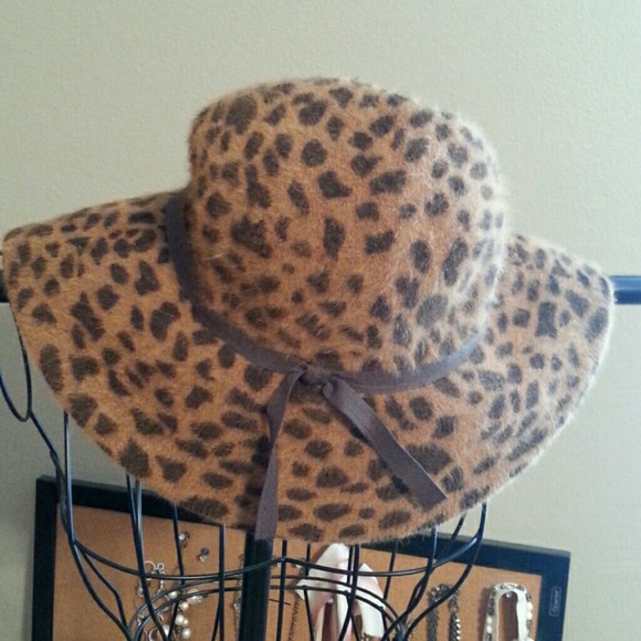 SOLD!!!!!    Leopard print hat