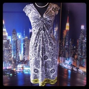 Beautiful London Times dress black white yellow