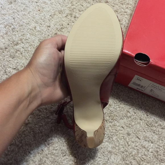 Elle sandals - Picture 3 of 3