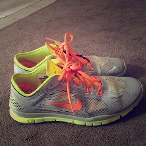 Women's Nike free  5.0 sneakers