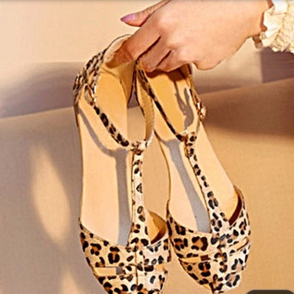 Same day shipping Leopard print sandals