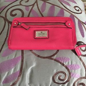 Hot pink Nicole Miller wallet