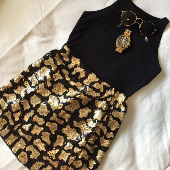 LF Leopard sequin skirt - never worn w tags - Picture 2 of 4