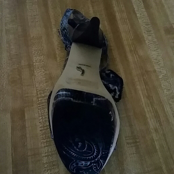 Dollhouse shoes - Picture 2 of 3