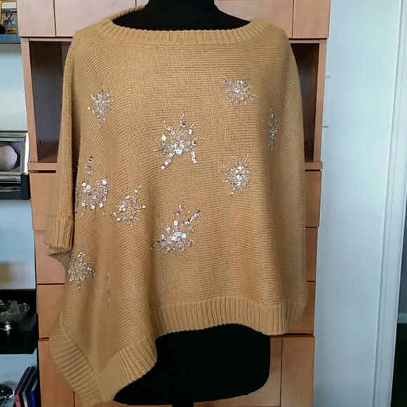 Asymmetric poncho