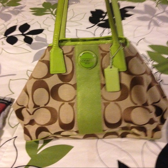 Coach purse - Picture 1 of 2