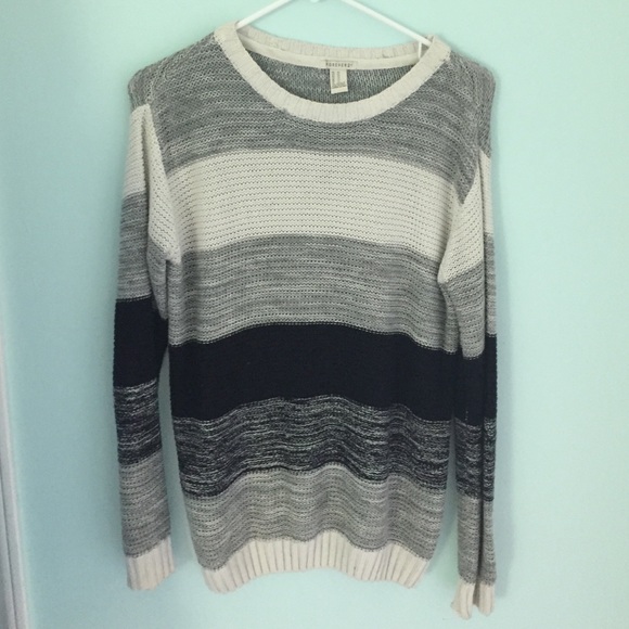 FOREVER 21 sweater