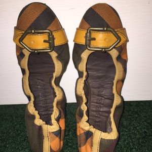 Burberry flats
