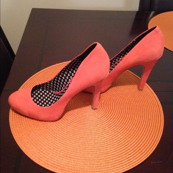 ⚡️⚡️Jessica Simpson Pumps⚡️⚡️ - Picture 2 of 4