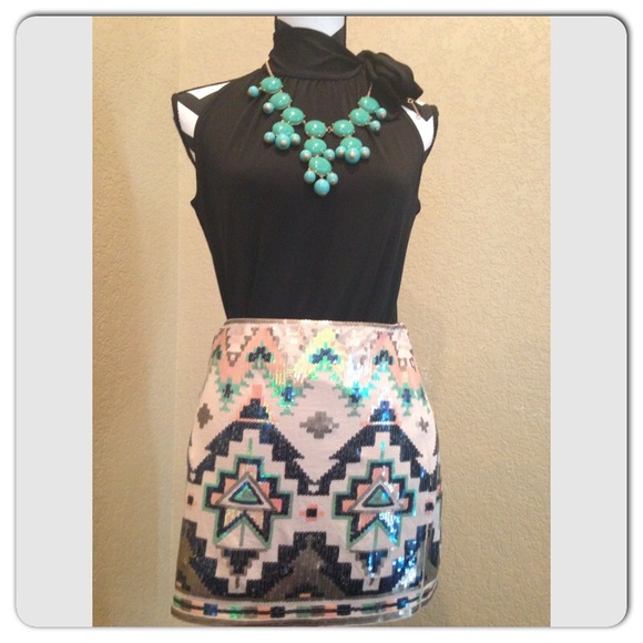 Express Aztec skirt