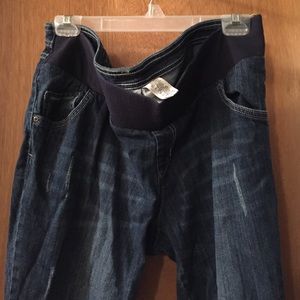 Maternity jean capris