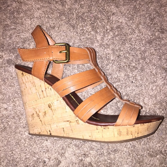 ❗️SOLD❗️Dolce Vita wedges