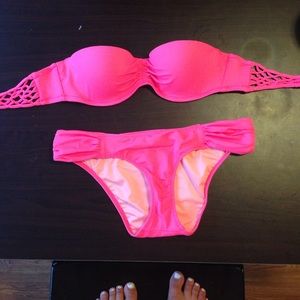 Down to 30 for one hour!!! VS NEVER WORN