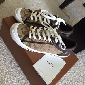 COACH authentic classic sneakers Size:7,5