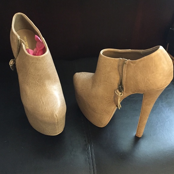 Cute 6" high booties