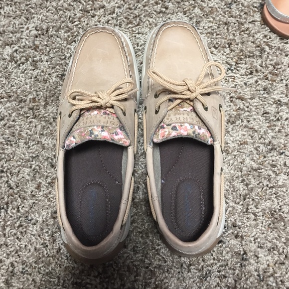 Size 6.5 sperry's
