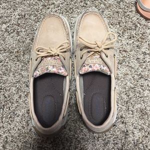 Size 6.5 sperry's