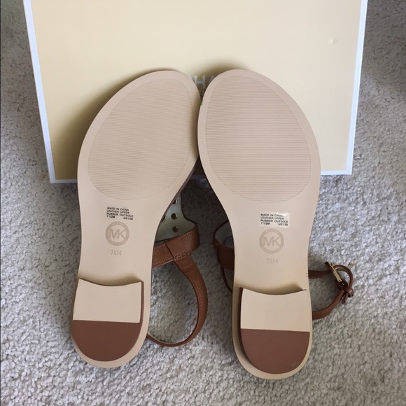 Brand new authentic Michael Kors sandals Size: 7,5 - Picture 2 of 4