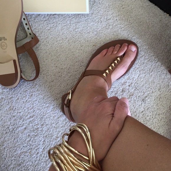 Brand new authentic Michael Kors sandals Size: 7,5 - Picture 4 of 4