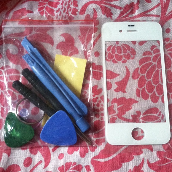 Iphone 4 & 4s screen replacement 💖
