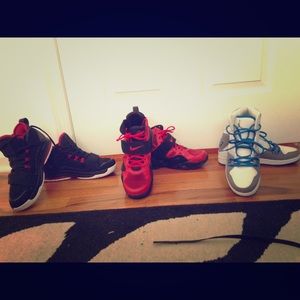 2 Jordan's 1 nike air max express