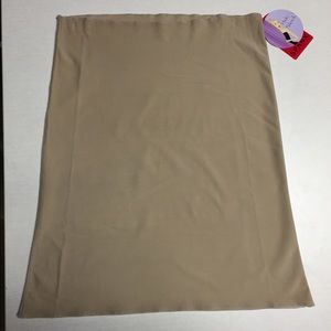 Spanx hide & sleek half slip in nude