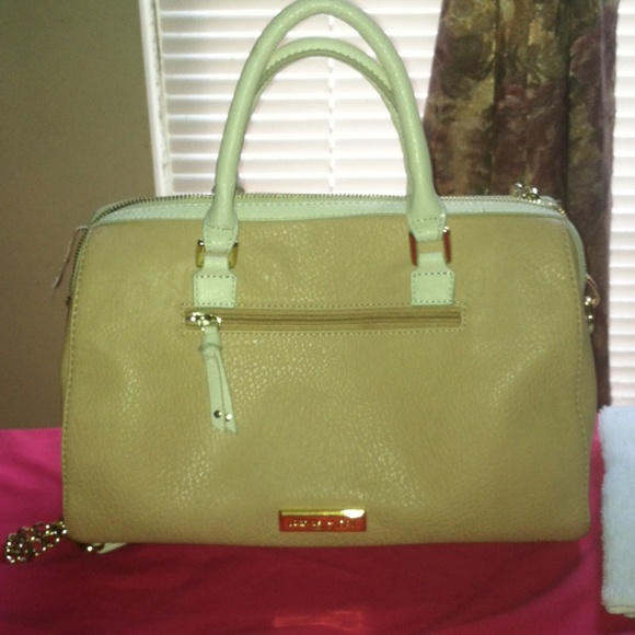 Nude purse