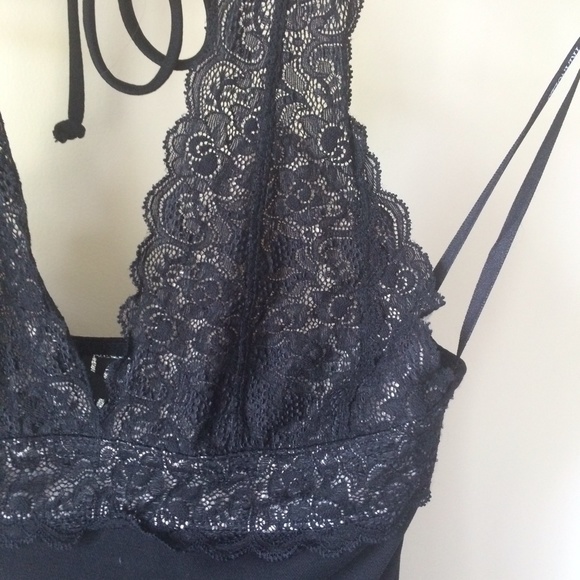 Dresses & Skirts - Lace halter little black dress