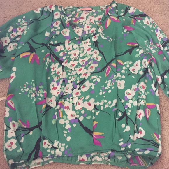 Half sleeve decorative shirt