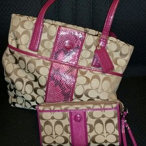 EUC Authentic Coach handbag and matching wallet