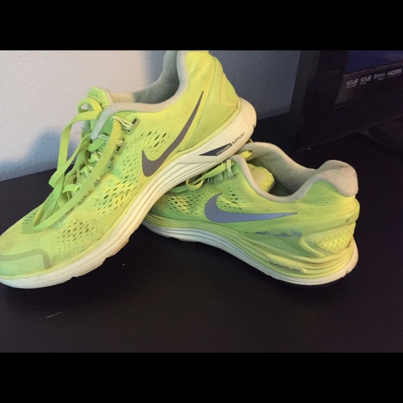 Neon yellow Nike shoes women size 9