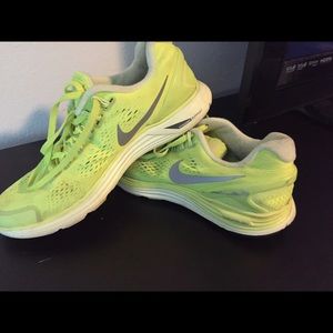 Neon yellow Nike shoes women size 9