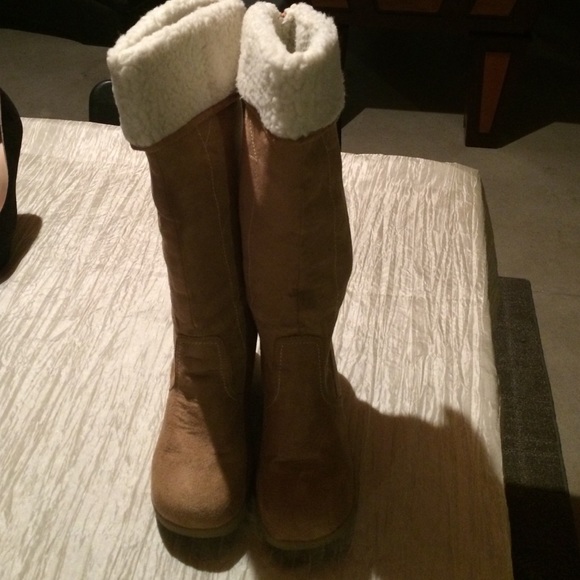 Bambo wedged boots