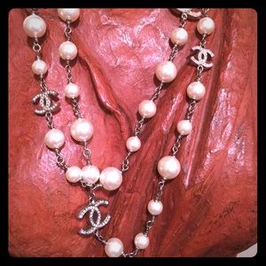 Auth. CHANEL Necklace - Pearls, Crystal & CC Logo