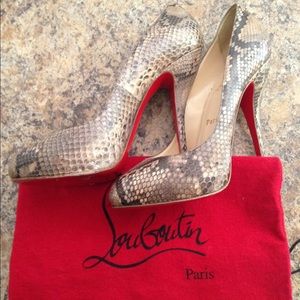 Christian Louboutin Roland Python Pumps Sz 38 1/2