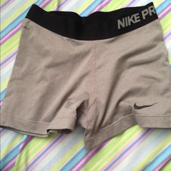 Nike pro