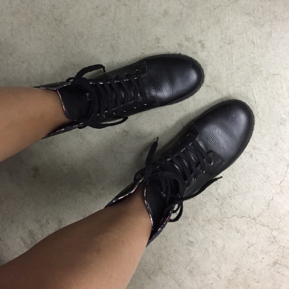 Doc marten Stratford booties