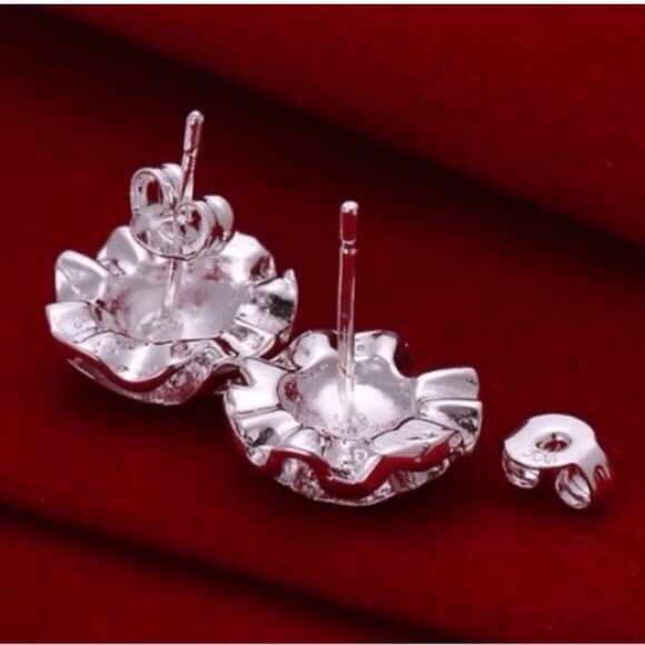 925k Sterling silver rose earrings - Picture 2 of 3