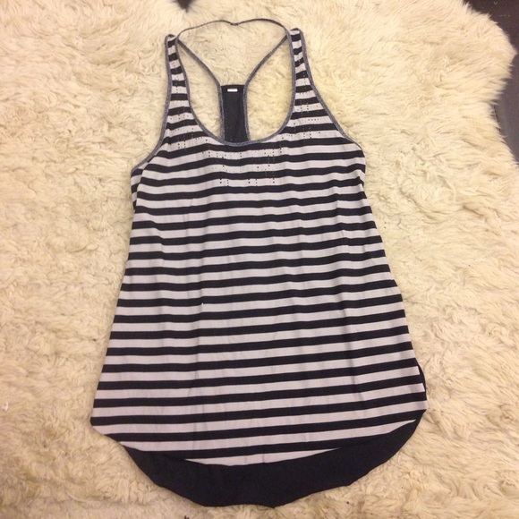 Gray and black stripe lululemon top