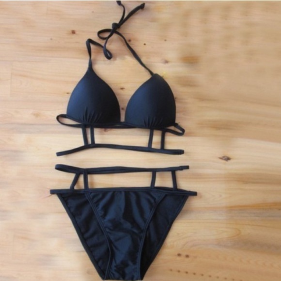 Black Brazilian bikini set - Picture 2 of 4