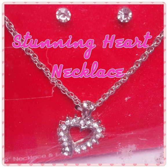 🎀    💟Rhinestone Heart Necklace & Earring💟 - Picture 3 of 3