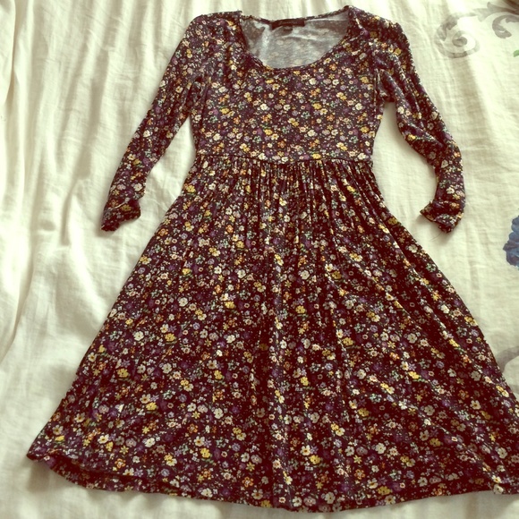 Dress- 3/4 length sleeves