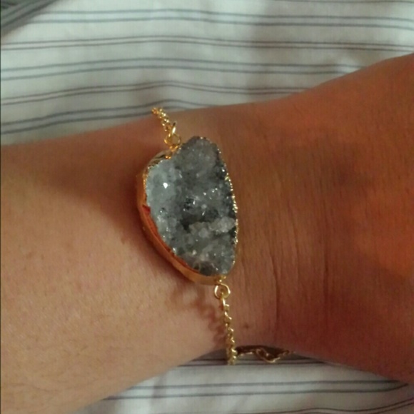 Sold....Druzy bracelet,  gold with purplish  stone - Picture 2 of 2