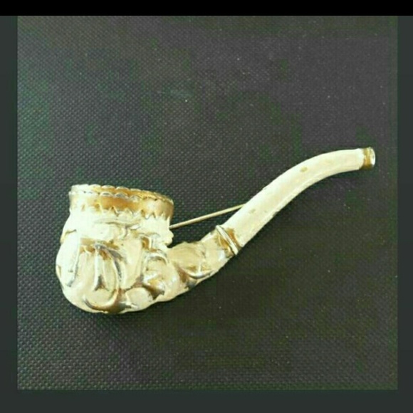 Jewelry - Vintage unique  smoking pipe pin